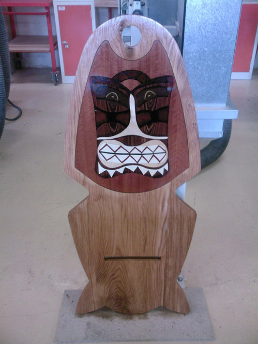 Dossier de la chaise en cours de finition